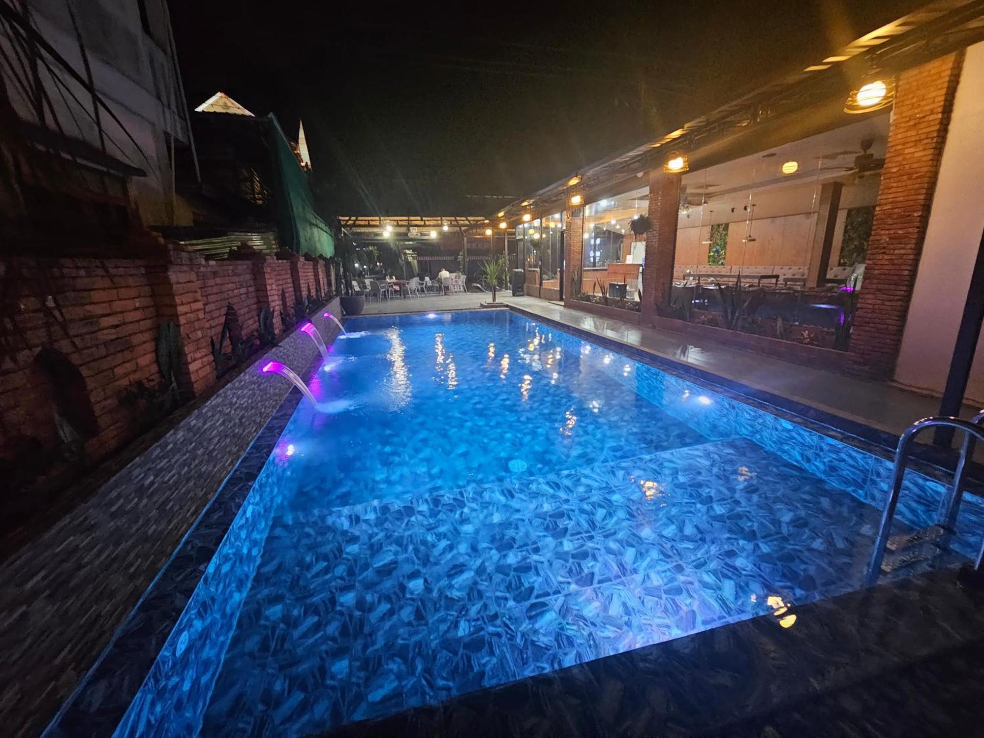 Win Hotel Vang Vieng Exterior foto